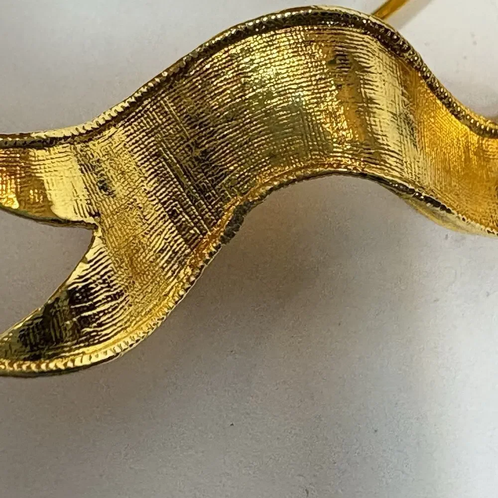 Vintage Gold Tone Satin Textured Ribbon Brooch Pin Retro Coquette 2 1/2